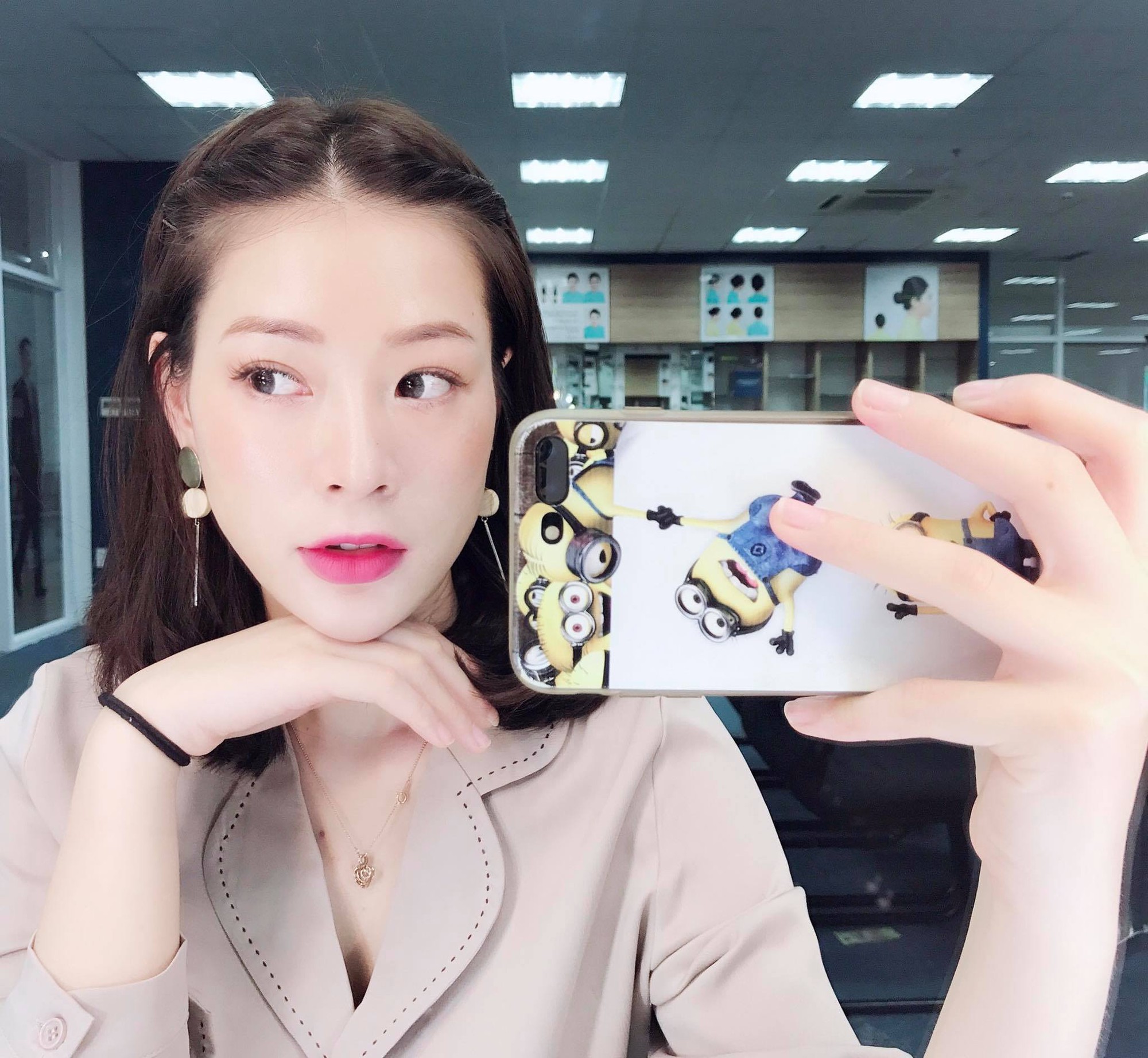 Vẫn hẹn hò dù biết cô gái là mẹ đơn thân, chàng trai bị đá ngay sau lần đầu đưa nàng về: Chắc tại tôi đi xe máy